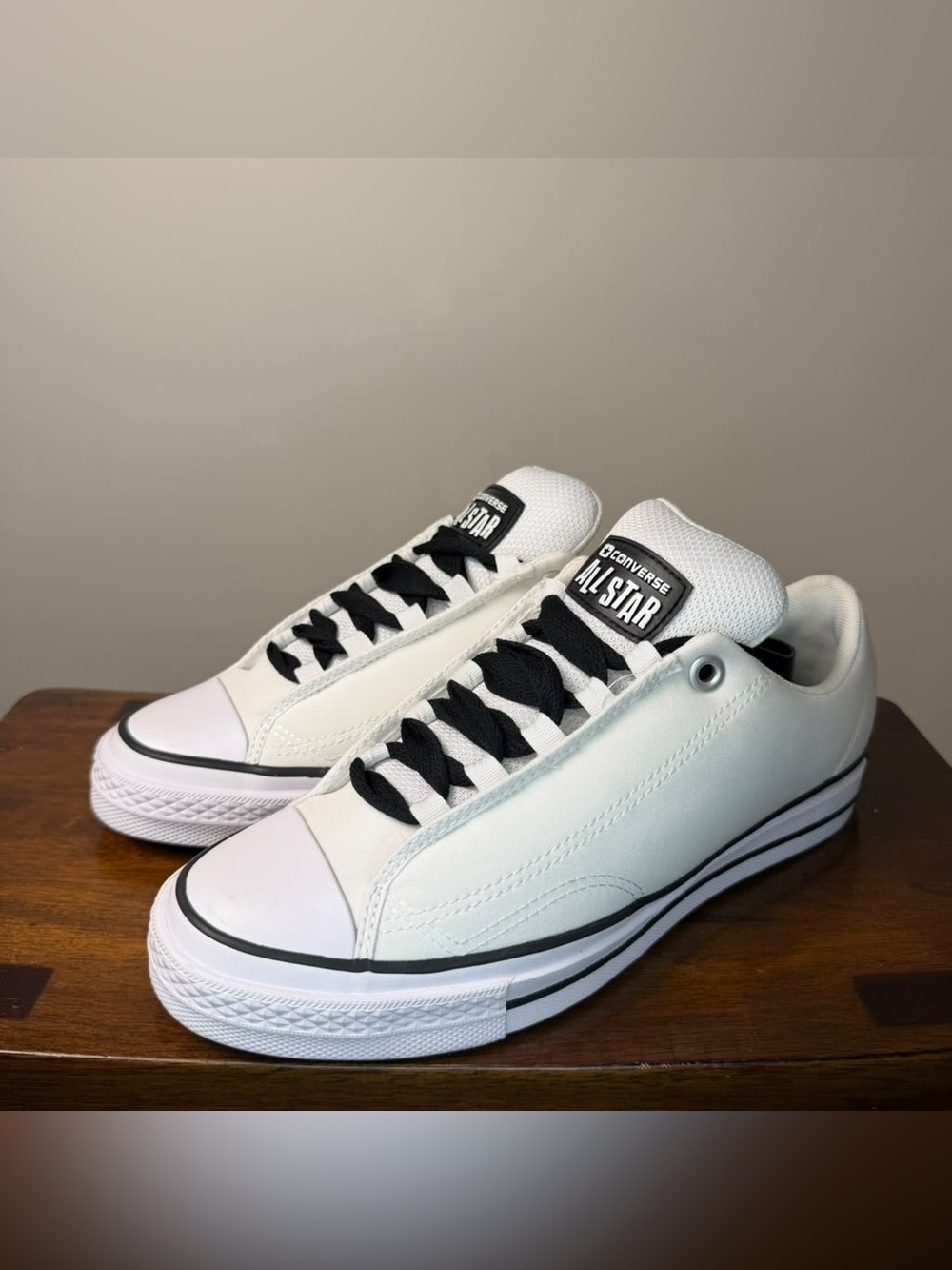 Converse Chuck Taylor All Star Low Puff A14722C White Black Men 9 New No Box